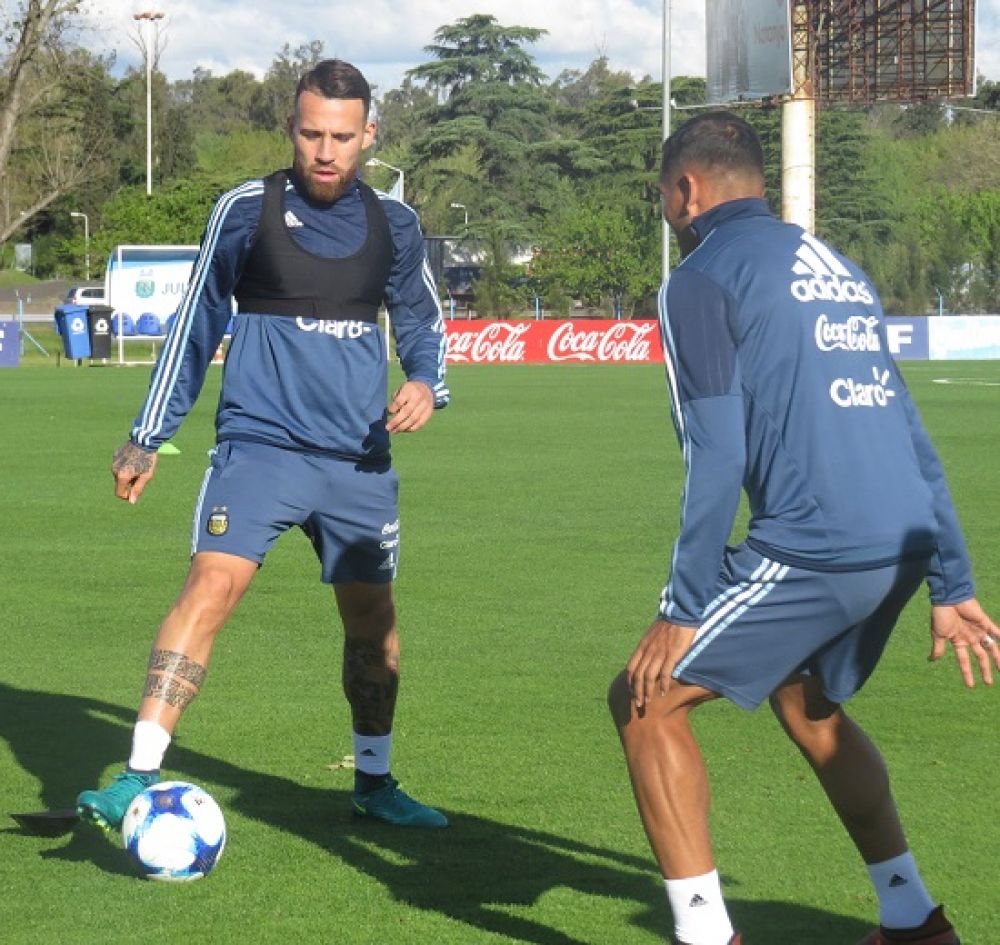 Primer Entrenamiento De La Selecci?n Argentina - La Red Corrientes 107.1