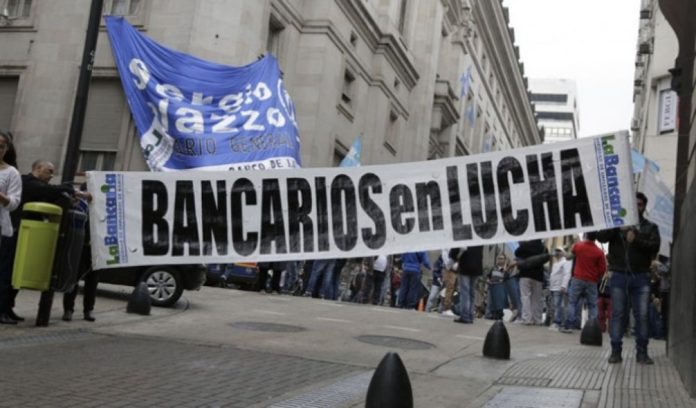PROTESTAN BANCOS