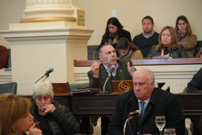 8cef6f5f-337e-47d8-bf9a-5955edaf4e51