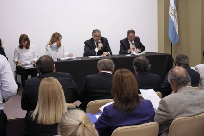 diputados en el cardiologico