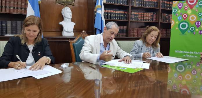 Convenio-Hacienda-Facultades-15-03-19-(3)