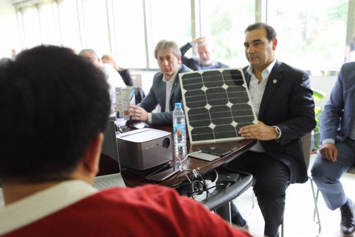 GOB-VALDES EN CHINA (2)