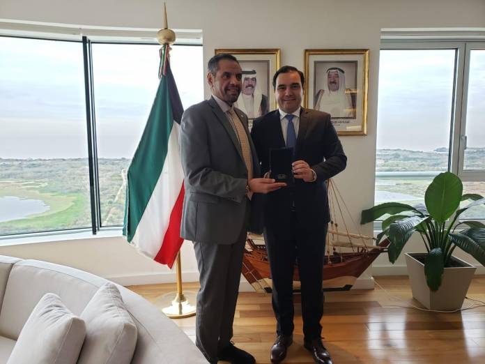 ConEmbajadorKuwait (1)