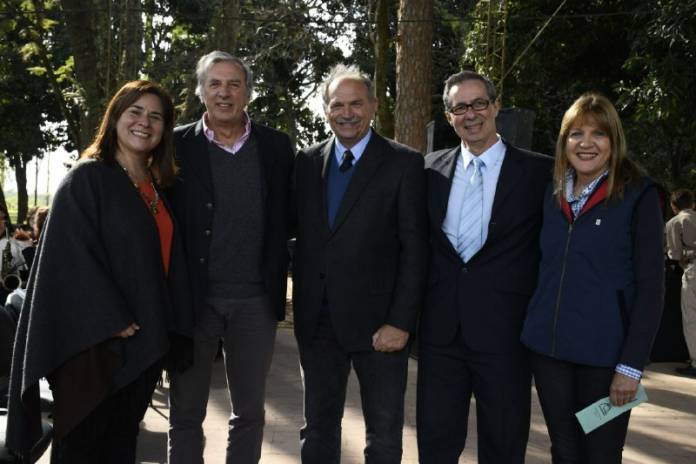 806ea5a8-11b9-4211-bab3-bc87bafafc56