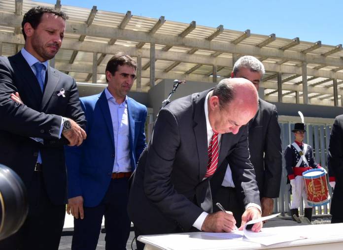 877fd102-be02-4843-8762-0693afaeda04