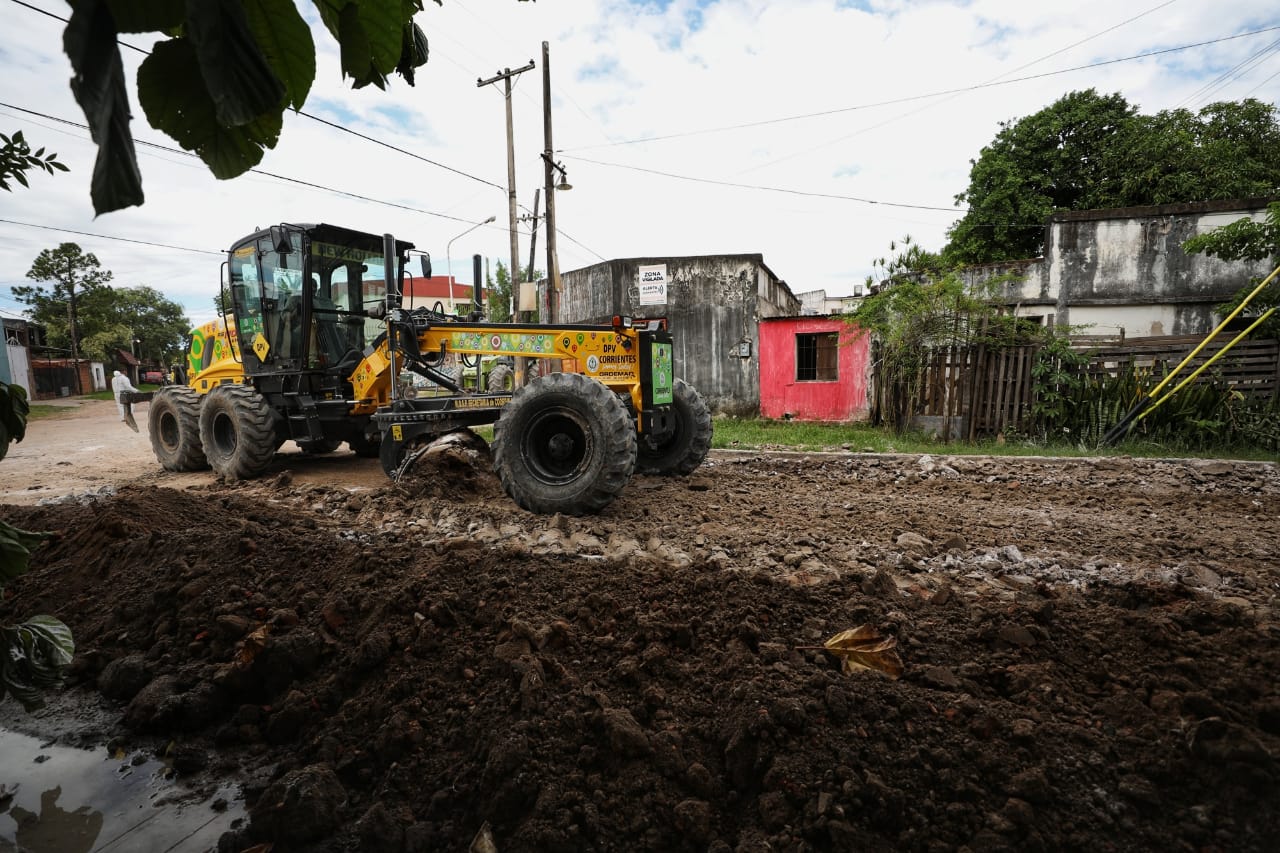 La Provincia Trabaja En El Asfaltado De Calles Del B° Progreso - La Red ...