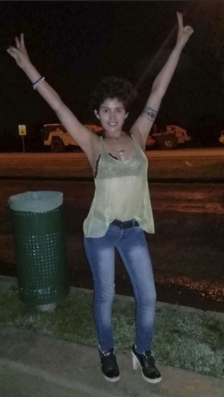 5e84e8fe70e85_324x575