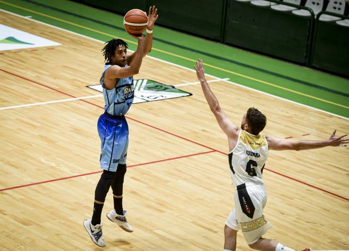 La Liga 2020_2021 - Conferencia Norte - Regatas vs Comunicaciones (19)