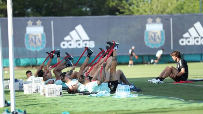 argentina-entrena-peru_1440x810