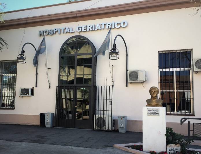 e4c987faa365a4ef3150c3550f172e8411ec4e1d-1