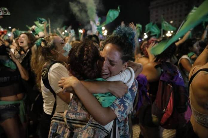 las pañuelos verdes