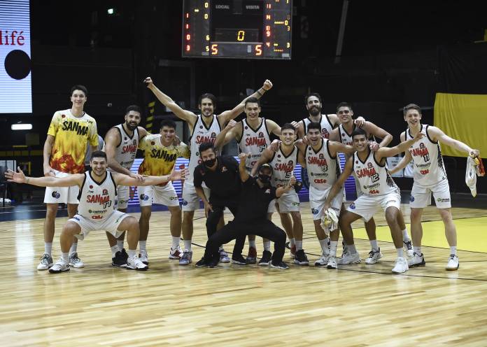 La Liga 2020_2021 - Playoffs Cuartos de Final - Juego 3 - Regatas (1) vs San Martin (2) (2)