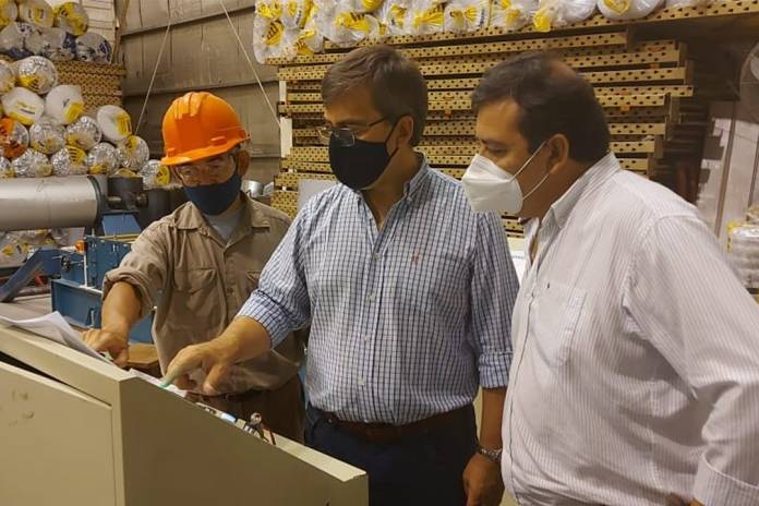 Subsecretario Benitez en industria (2)