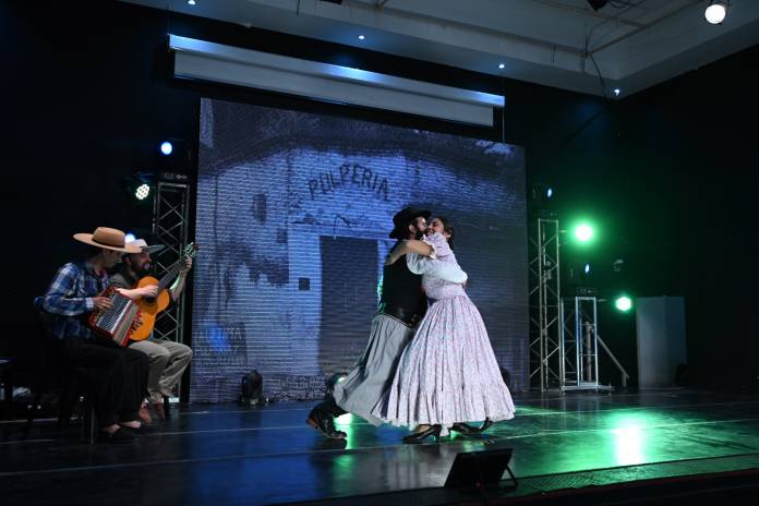 a695d98d-f265-6c89-9e81-28e3c9523b8c