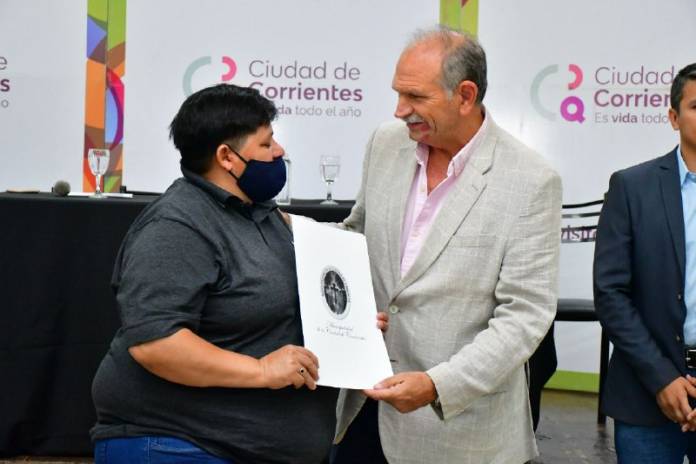 450bfa13-0923-cc53-a98a-142b12570538