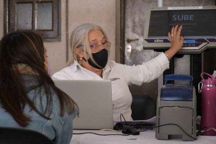 53f0cc40-8d87-cf68-3888-075dae4a0389