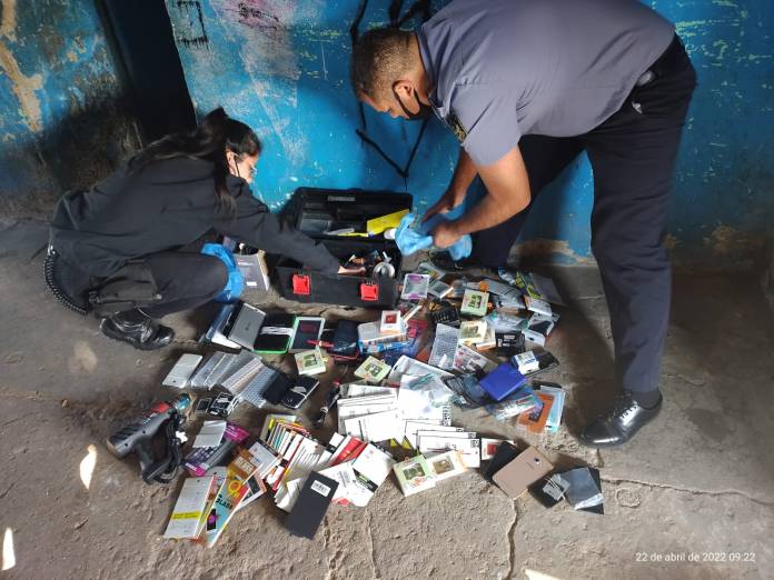 POR ROBO A ESCUELA (2)