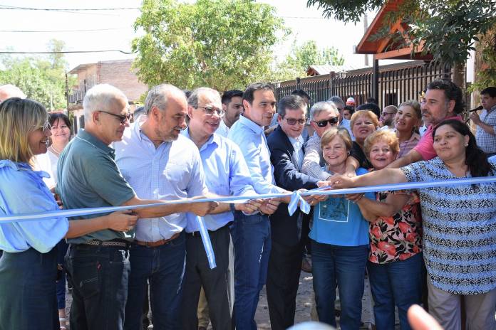 b4d5cea0-5381-6ab8-2825-de526cfe5c2a