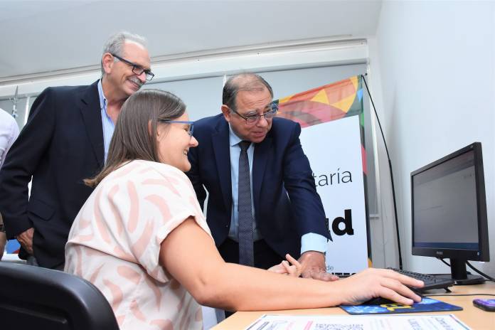 49027de1-0532-6bc9-b22f-099d4b0c02f8