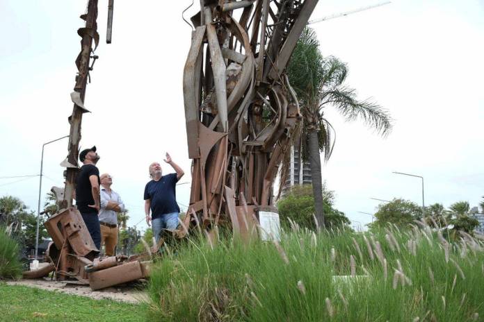 37565515-a1ae-2082-14b0-0cdd28634469