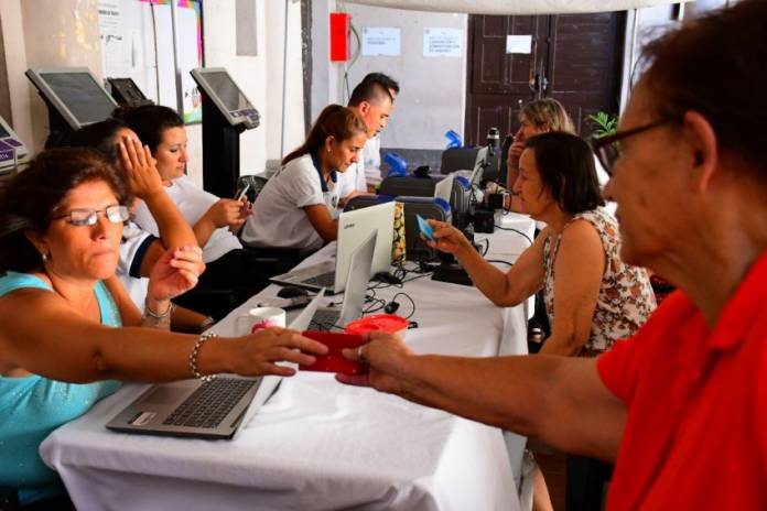 b8e87992-940a-d4c7-e176-5f60461312d7