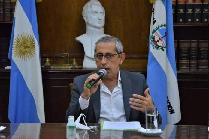 ministro.de.hacienda.17.11