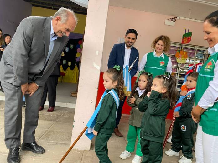 36838030-a161-27fc-8723-1bcb56d0eb10