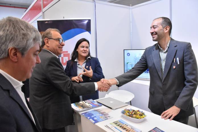 85ed8595-9740-6186-2e78-cfe0ac0c191d