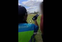 Detectaron a un camionero circulando por línea amarilla para pasar a otro camión