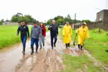 El intendente recorrió zonas afectadas y coordinó acciones con el Gobernador
