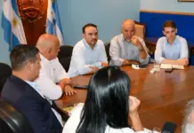 El gobernador Juan Pablo Valdés recibió al intendente Polich para analizar la situación hídrica de Capital