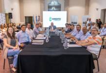 Gabinete a pleno: Polich pidió trabajo coordinado, modernización y cercanía con el vecino