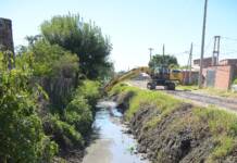Avanza la limpieza del canal de LaOlla para prevenir anegamientos
