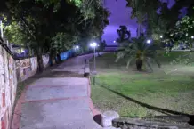 El Municipio avanza con mejoras en iluminación de veredas en sectores estratégicos del parque Mitre