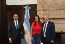 El gobernador Juan Pablo Valdés firmó el pago de la deuda de Anses con Corrientes por $40.000 millones