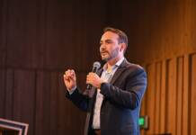 Valdés presentó ante cámaras empresariales el proyecto de la planta de fibra de pino de alta calidad