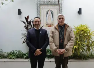 El gobernador JP Valdés visitó al Arzobispo de Corrientes