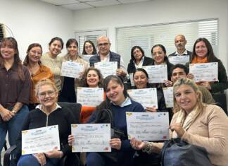 Capacitaron en lengua de señas al personal de atención al público de la DPEC